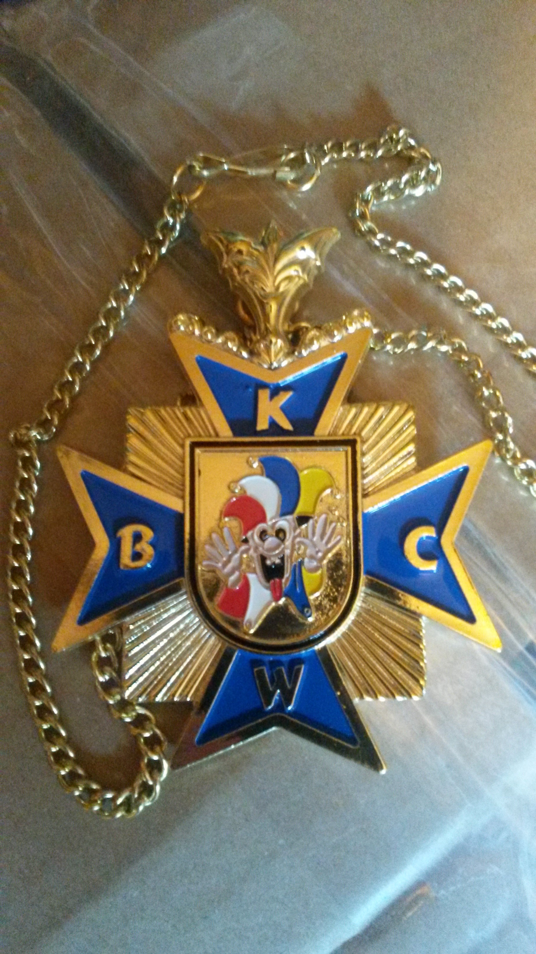 Blaues Ehrenkreuz verliehen für besondere Dienste